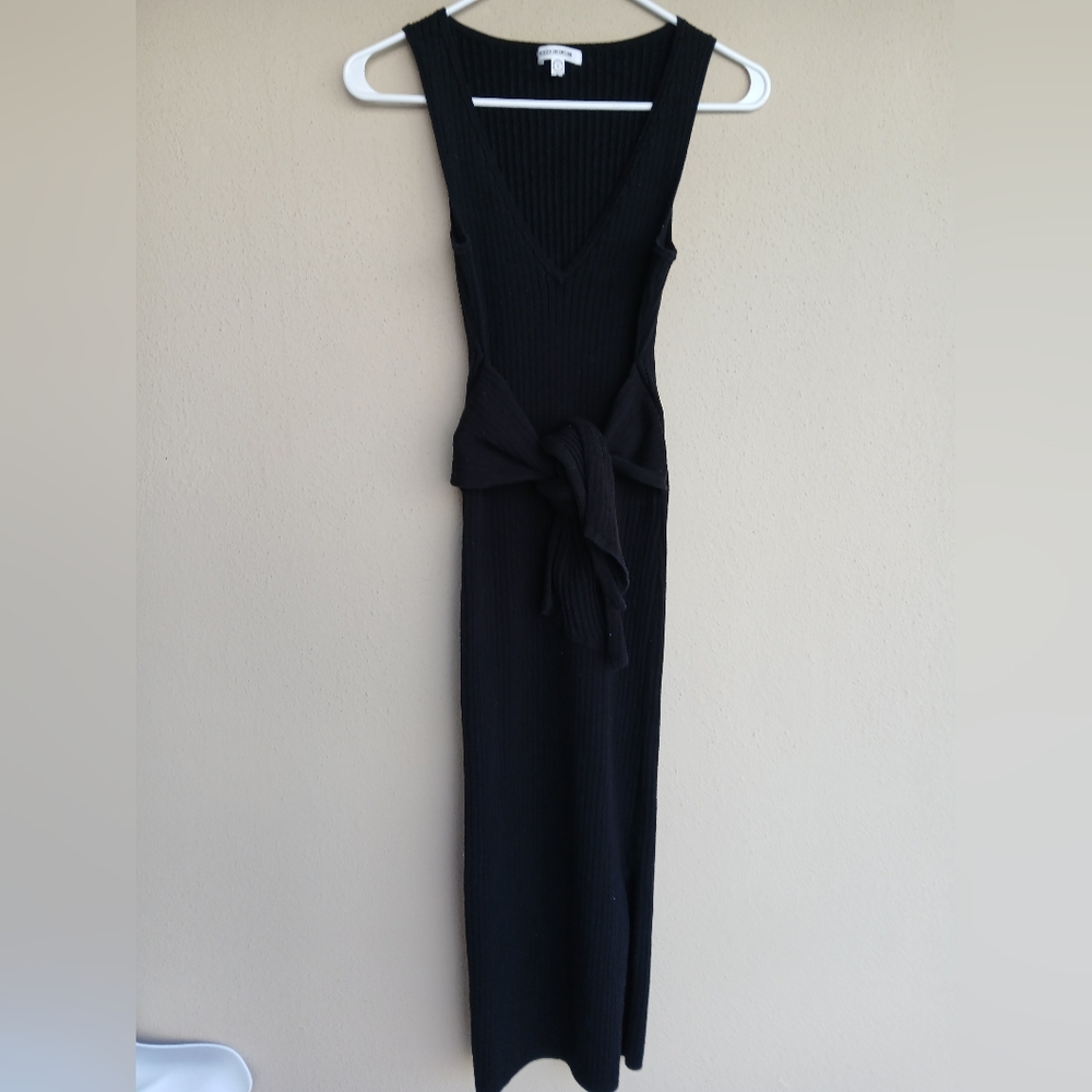 Good American Black Belted Body-Con V-Neck Dress Size 0 - Picture 2 of 6